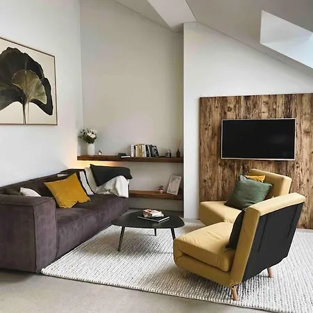 Stilvolles Loft Mit Naturpool Mels