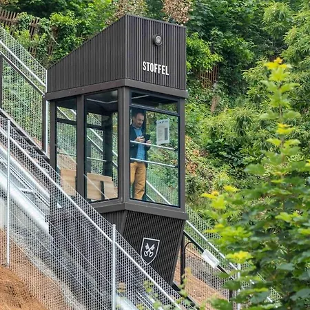 شقة Stilvolles Loft Mit Naturpool Mels