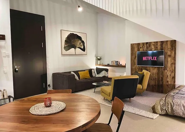 Appartement Stilvolles Loft Mit Naturpool *