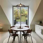 Stilvolles Loft Mit Naturpool Apartment